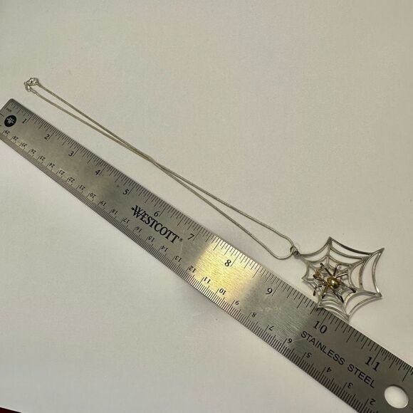 Two tone spider web pendant necklace - Picture 8 of 8